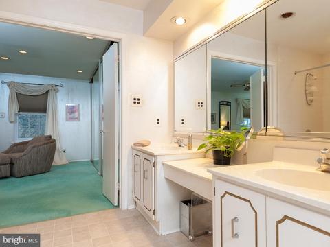52 E Oleander Dr, Mount Laurel, NJ 08054 photo 16