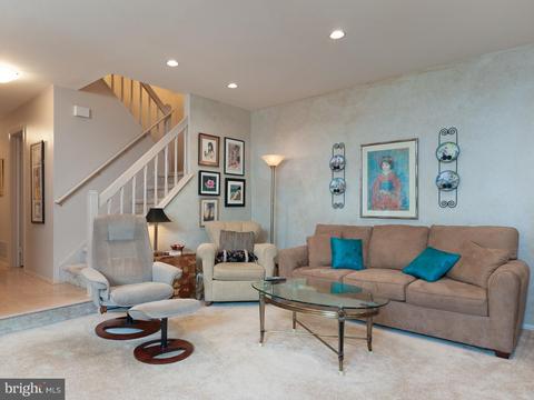 52 E Oleander Dr, Mount Laurel, NJ 08054 photo 4