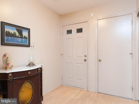 52 E Oleander Dr, Mount Laurel, NJ 08054 photo 2