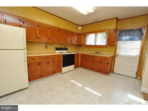 630 E Laurelton Ave, Maple Shade, NJ 08052 photo 6