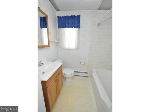 630 E Laurelton Ave, Maple Shade, NJ 08052 photo 11