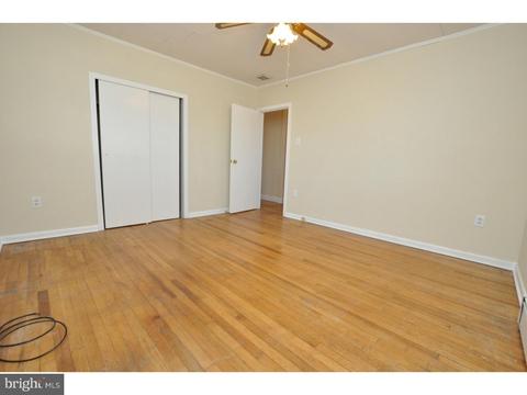 630 E Laurelton Ave, Maple Shade, NJ 08052 photo 9