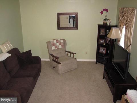 93 Laurie Ln, Lititz, PA 17543 photo 4