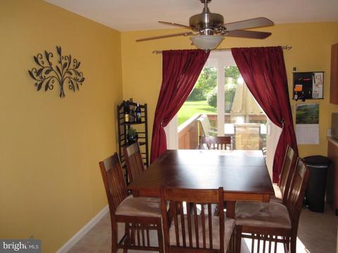 93 Laurie Ln, Lititz, PA 17543 photo 3