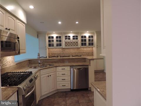 58 Sandhurst Dr, Mount Laurel, NJ 08054 photo 4