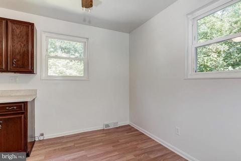 10706 Tenbrook Dr, Silver Spring, MD 20901 photo 9