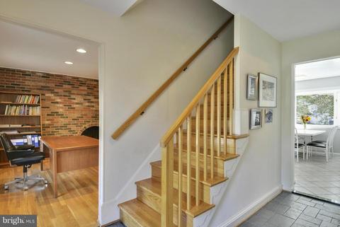 704 Pebblestone Ct, Silver Spring, MD 20905 photo 3