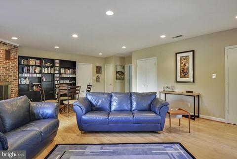 704 Pebblestone Ct, Silver Spring, MD 20905 photo 11