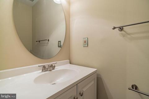 9013 Saffron Ln, Silver Spring, MD 20901 photo 17