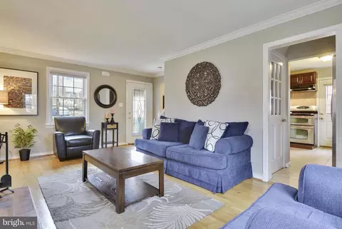 202 E Franklin Ave, Silver Spring, MD 20901 photo 3
