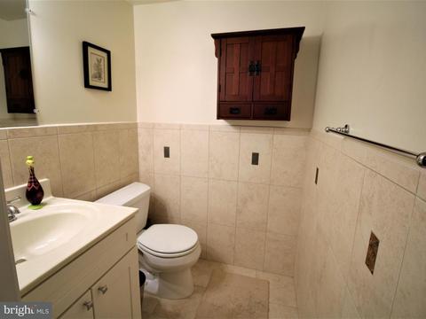 10860 Bucknell Dr #2, Silver Spring, MD 20902 photo 14