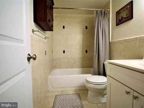10860 Bucknell Dr #2, Silver Spring, MD 20902 photo 13