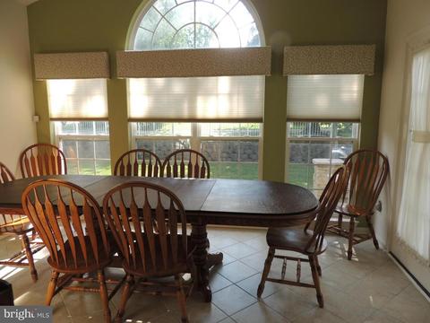 5803 Dillon John, White Marsh, MD 21162 photo 12