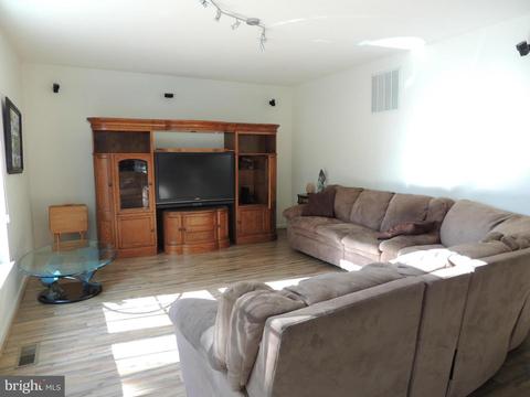 5803 Dillon John, White Marsh, MD 21162 photo 13