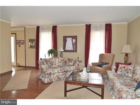 553 Hereford Ln, Mickleton, NJ 08056 photo 4