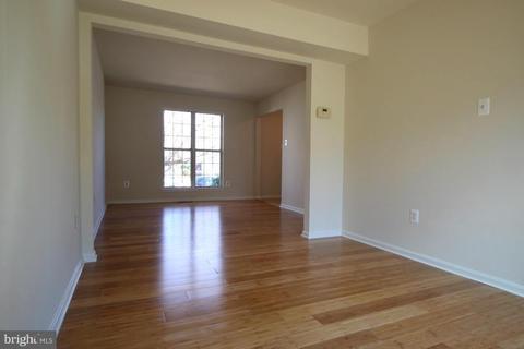 13 Dinsdale Ct, Silver Spring, MD 20906 photo 8