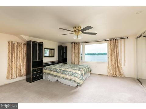 52 Cooper St, Beverly, NJ 08010 photo 10