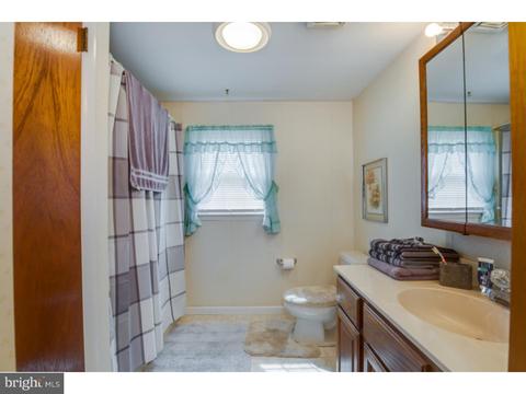 610 Mapleview Ct, Mount Laurel, NJ 08054 photo 15