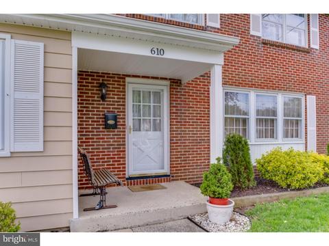 610 Mapleview Ct, Mount Laurel, NJ 08054 photo 2