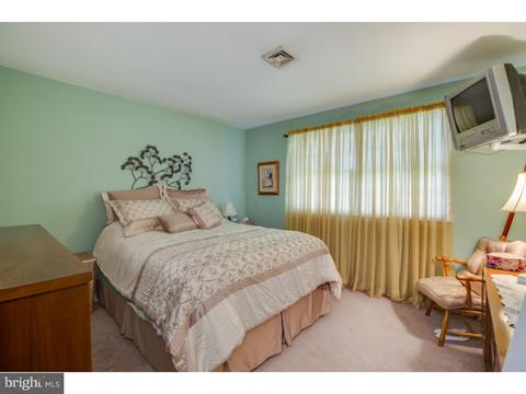 610 Mapleview Ct, Mount Laurel, NJ 08054 photo 16