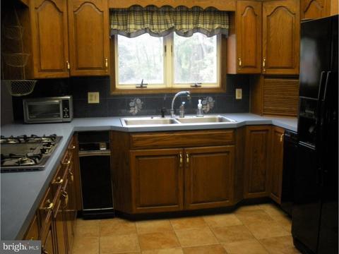30 Riverview Dr, Ewing, NJ 08628 photo 7