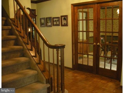 30 Riverview Dr, Ewing, NJ 08628 photo 5