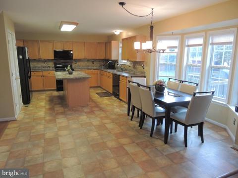 805 Geronimo Dr, Frederick, MD 21701 photo 5