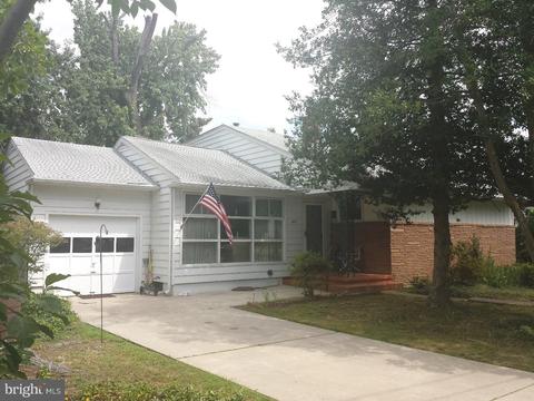 607 8th St, Riverside, NJ 08075 photo 1