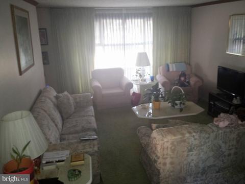 607 8th St, Riverside, NJ 08075 photo 3