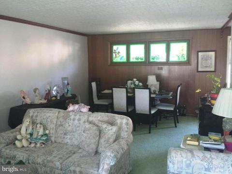 607 8th St, Riverside, NJ 08075 photo 2