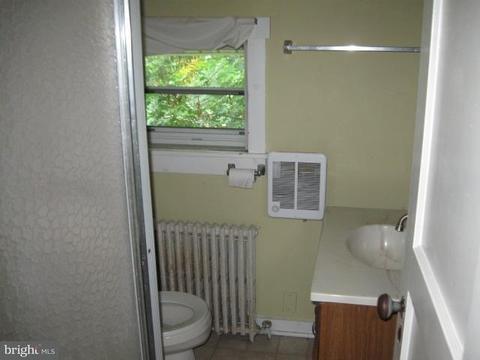 140 N Liberty St, Lititz, PA 17543 photo 2