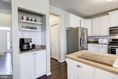 5575 Compton Ln, Eldersburg, MD 21784 photo 4