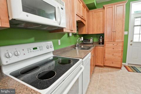 211 Center St, Frederick, MD 21701 photo 10