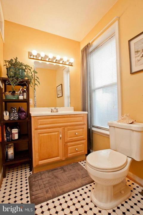 211 Center St, Frederick, MD 21701 photo 19