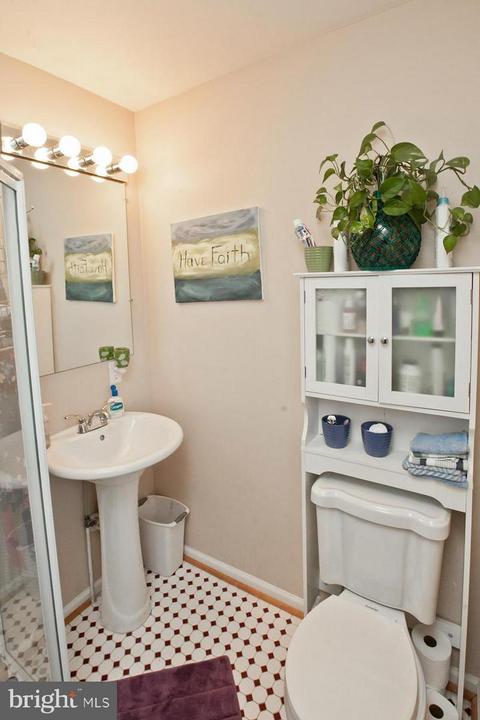 211 Center St, Frederick, MD 21701 photo 17