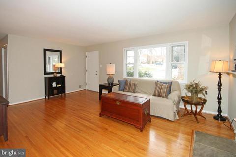 7617 Long Pine Dr, Springfield, VA 22151 photo 4