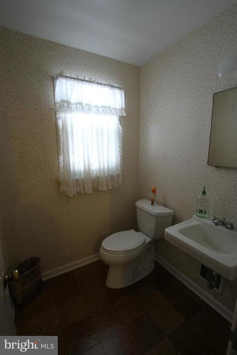 809 Winhall Way, Silver Spring, MD 20904 photo 16