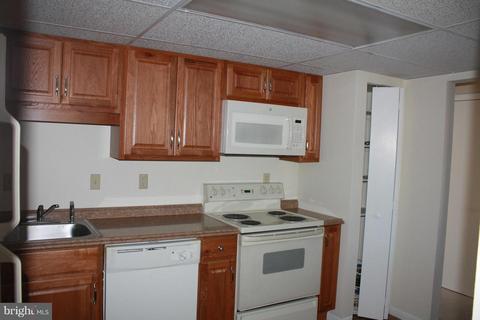 130 Key Pkwy, Frederick, MD 21702 photo 4
