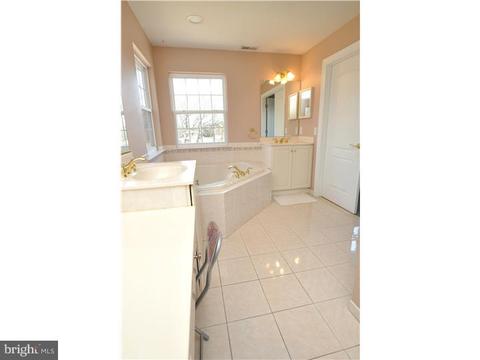 8 Jerrick Ct, Mount Laurel, NJ 08054 photo 12