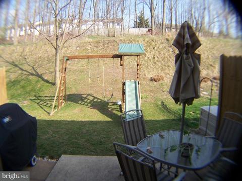 403 Crosswinds Dr, Lititz, PA 17543 photo 9