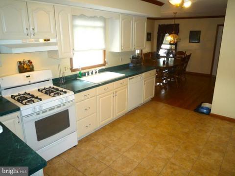 157 Honora Dr, Bear, DE 19701 photo 8