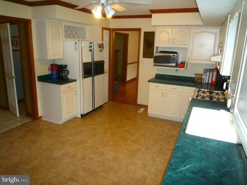 157 Honora Dr, Bear, DE 19701 photo 10