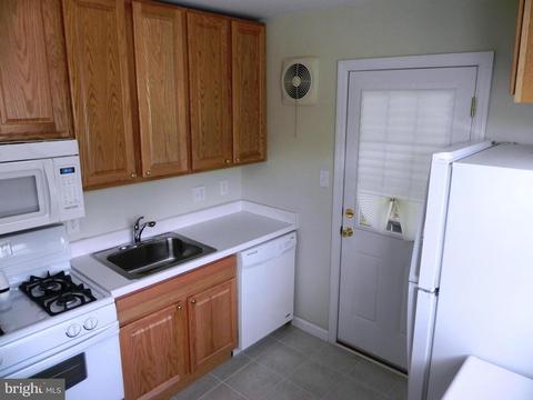 10212 Brunswick Ave, Silver Spring, MD 20902 photo 3