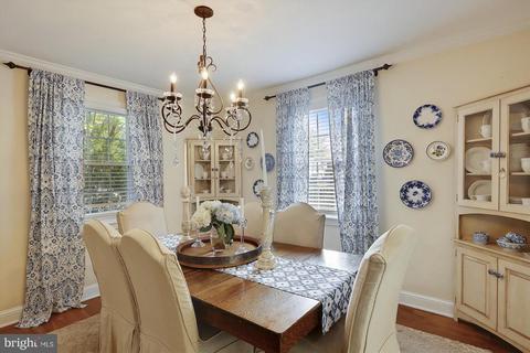 218 Normandy Dr, Silver Spring, MD 20901 photo 7