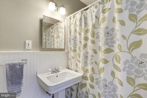 218 Normandy Dr, Silver Spring, MD 20901 photo 25