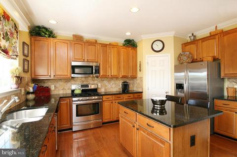 412 Barton Ct, Westminster, MD 21157 photo 3