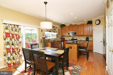 412 Barton Ct, Westminster, MD 21157 photo 2