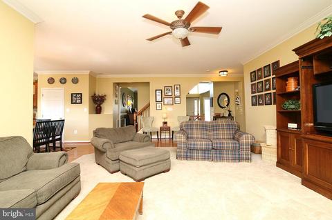 412 Barton Ct, Westminster, MD 21157 photo 5