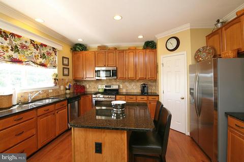 412 Barton Ct, Westminster, MD 21157 photo 4