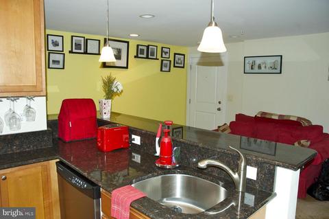 1628 C St SE #B-1, Washington, DC 20003 photo 4
